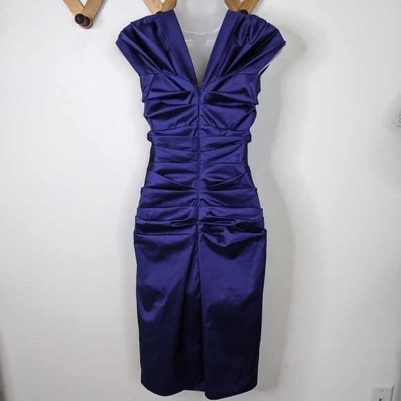 Talbot Runhof Cap Sleeve Ruched Sweetheart Formal Cocktail Dress - Picture 3 of 9